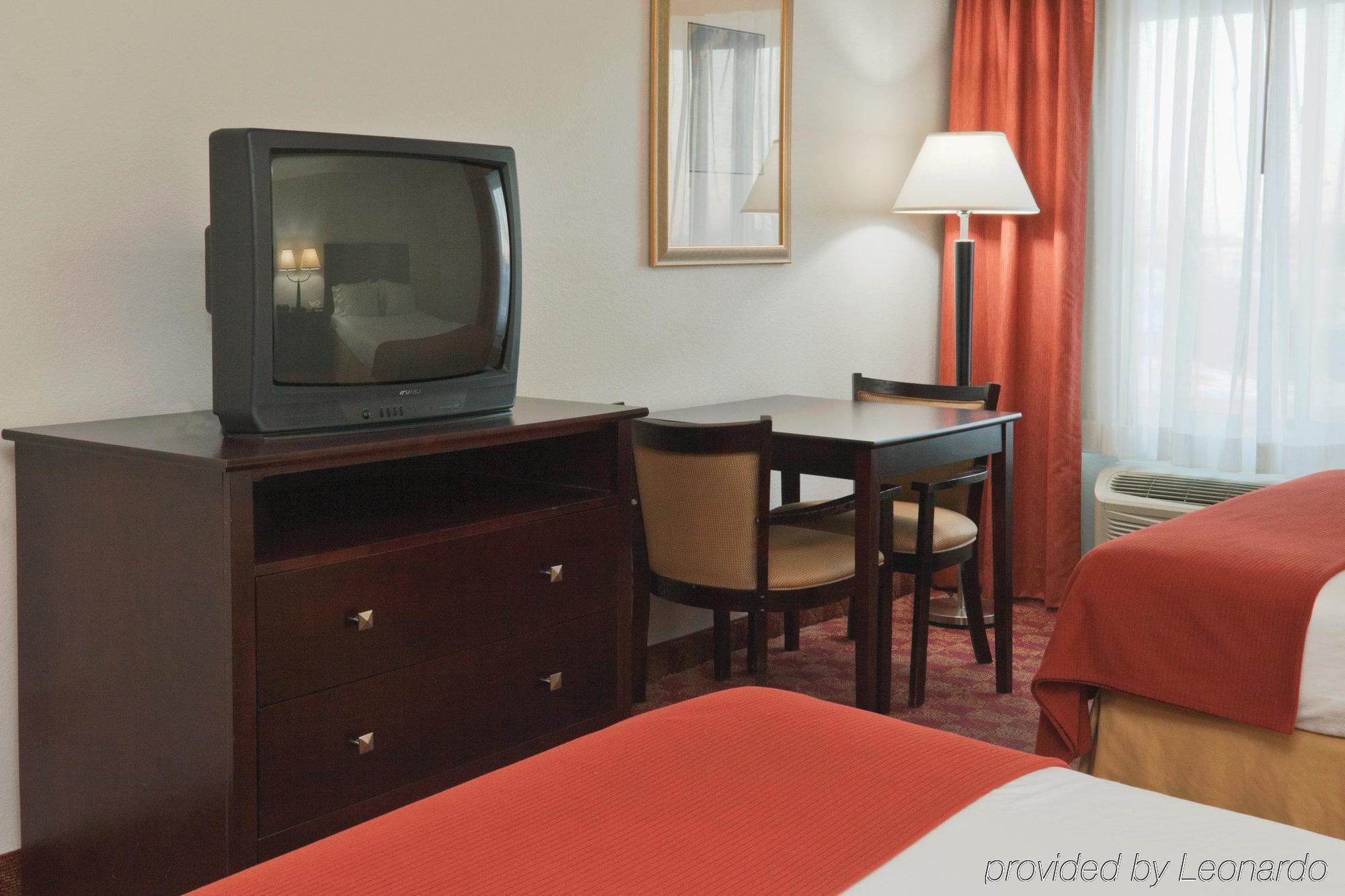 Holiday Inn Express - Rensselaer, An Ihg Hotel Room photo